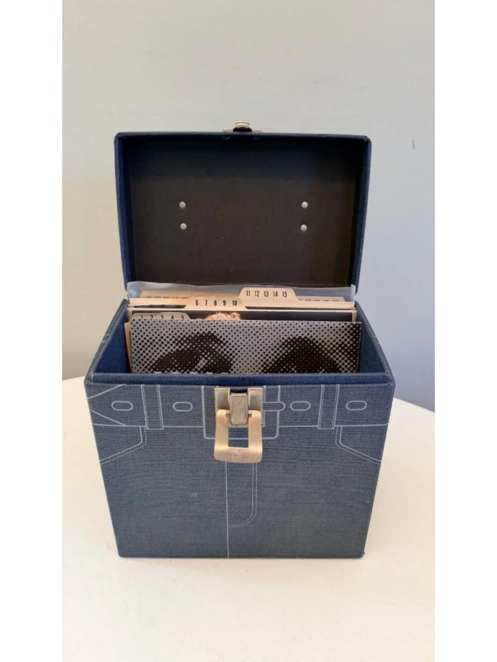 Vintage Lebo Blue 45 RPM Vinyl Record Storage Box With Metal Latch & Handle